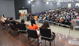 Senac Alagoas promove evento com jovens aprendizes em combate ao abuso e à exploração sexual de crianças e adolescentes