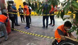 Após parte da fachada cair, Prefeitura interdita loja no Calçadão do Comércio
