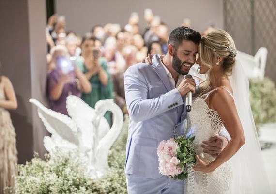 Andressa Suita está grávida do primeiro filho do cantor Gusttavo Lima