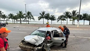 Motorista fica ferido em colisão com caminhão no Jaraguá após invadir a contramão