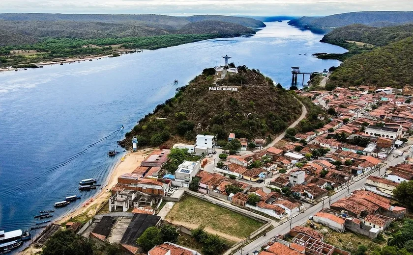 Suposto latrocínio: homem é encontrado morto dentro de residência em Pão de Açúcar