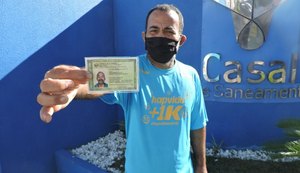 Campanha de funcionários da Casal ajuda lavador de carros a conseguir identidade