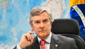 Cientista política comenta sobre desistência de Collor