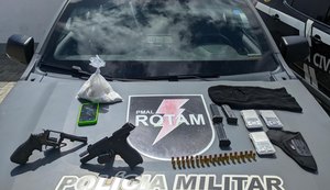 PM apreende armas e mais de 5 quilos de drogas