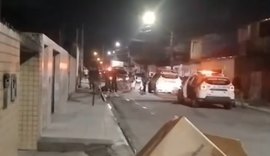 Dois menores em moto roubada sofrem acidente ao fugir de abordagem