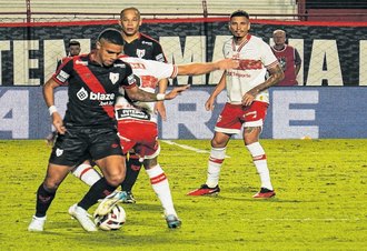 CRB encara o Atlético-GO no Rei Pelé neste domingo (26)