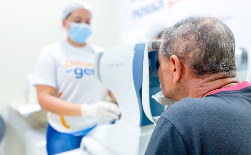 Pacientes de Flexeiras passam por cirurgia de catarata no Hospital da Cidade, em Maceió
