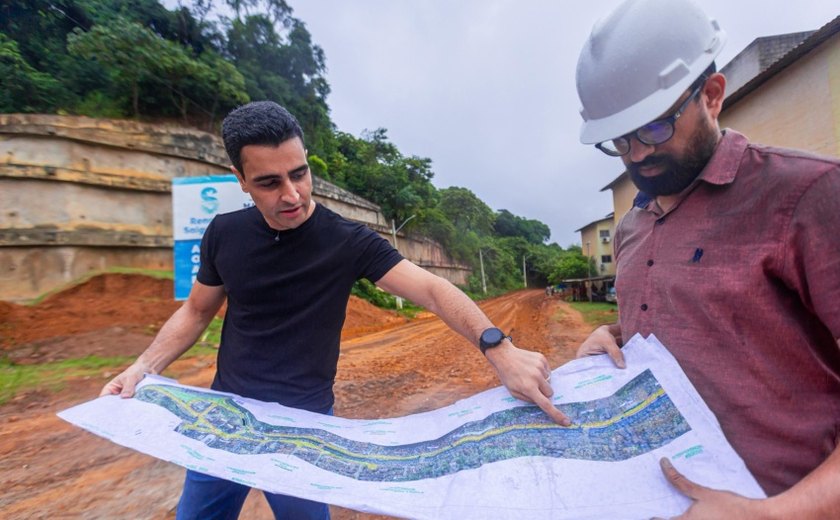 JHC visita obras de pavimentação e drenagem no Vale do Reginaldo