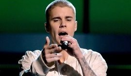 Fã joga objeto em Justin Bieber após cantor se recusar a cantar ‘Despacito’