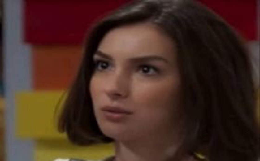 'Verão 90': Larissa termina com Quinzinho, mas é traída por Vanessa