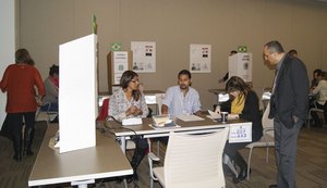 Locais de votação são abertos e mais de 147 milhões de brasileiros devem comparecer