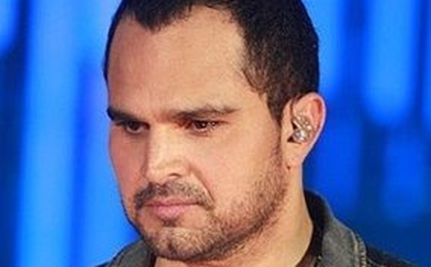 Ex-esposa afirma que cantor Luciano é gay: 'Me traiu com travestis'