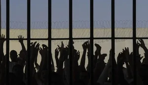 Indulto natalino perdoa multas e exclui condenados por 8 de janeiro