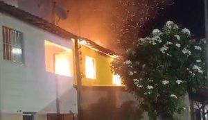 Incêndio atinge apartamento no Vergel do Lago