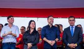 Desfile cívico-escolar comemora 206 anos da emancipação política de Alagoas