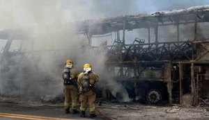 Incêndio atinge ônibus com 40 passageiros de Arapiraca em rodovia de Minas Gerais