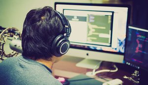 Um em cada dez dispositivos monitorados se comunicaram com domínios associados à ciberataques