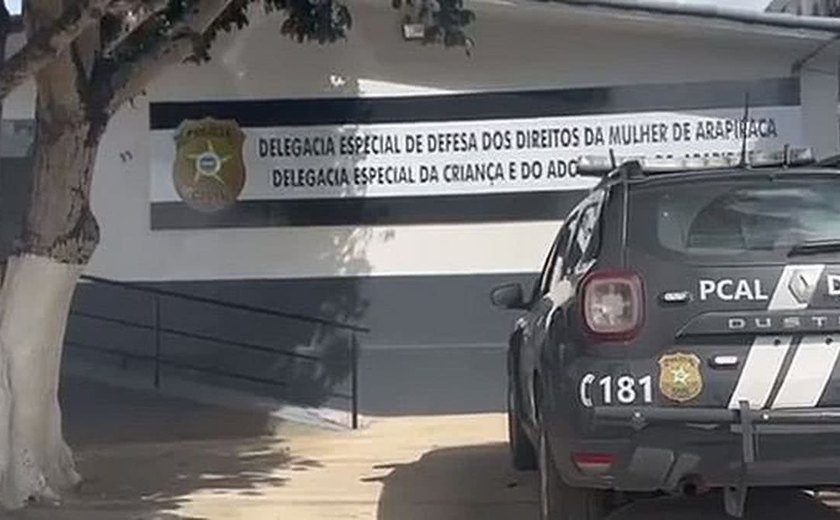 Após pedir para ir ao banheiro, homem abusa de criança de 2 anos e dá soco na mãe ao ser flagrado