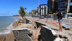 Avanço do mar atinge 11 pontos da capital alagoana