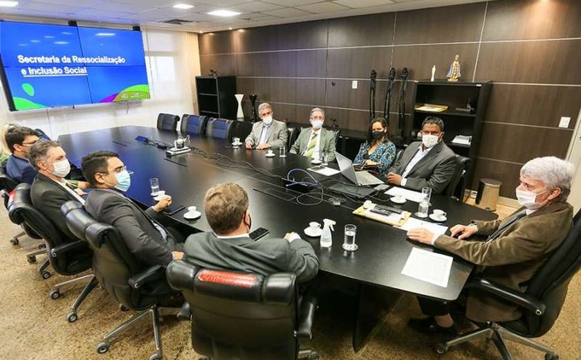 TJ e Seris discutem transferência de 180 presos de outros estados para prisões de Alagoas