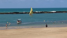 Três pessoas são resgatadas pelo Corpo de Bombeiros após se afogarem na Praia do Francês