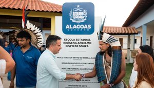 Paulo Dantas inaugura escola indígena e moderno complexo esportivo em Inhapi
