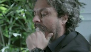 José Alfredo engole exame de DNA, mas antes lê resultado escondido