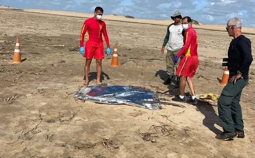 Família reconhece corpo da criança que desapareceu após afogamento no Pontal do Peba