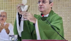 Arquidiocese retira defesa e processa padre