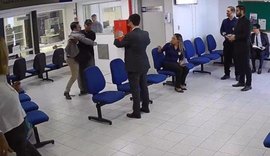 Vídeo: OAB emite nota após advogado ser agredido em prédio do TRT/AL