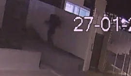 Imagens de suspeito de matar morador de rua em Arapiraca é divulgada