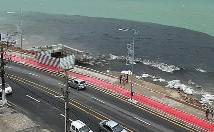 IMA notifica Prefeitura de Maceió por língua suja na praia de Jatiúca