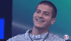 Ator Arthur Aguiar fica sem contrato com a Globo após vencer o 'Big Brother Brasil 22'