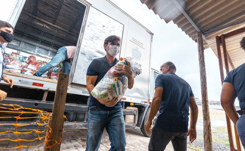 Sedetur entrega cestas básicas doadas pela MVV para instituições em Maceió