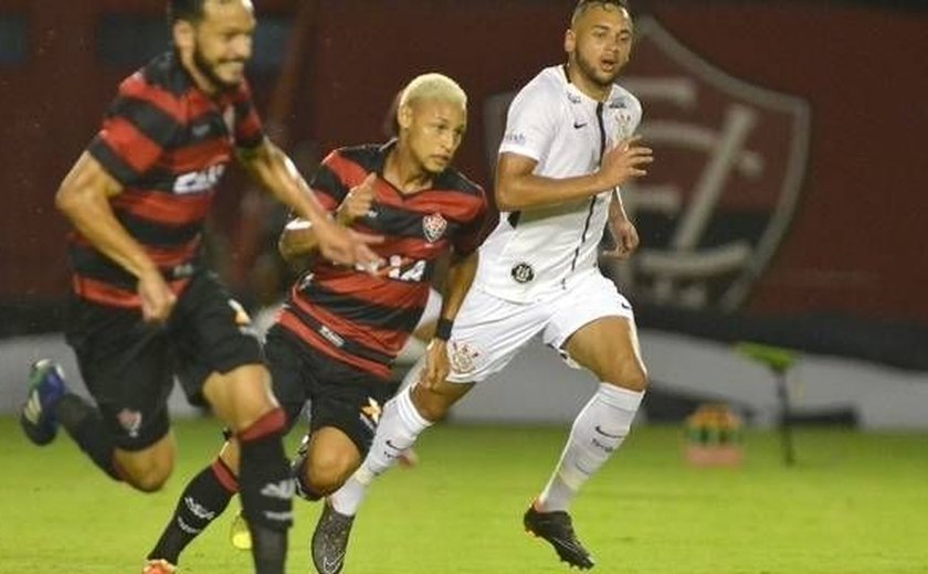 Corinthians e Vitória empatam sem gols na Copa do Brasil