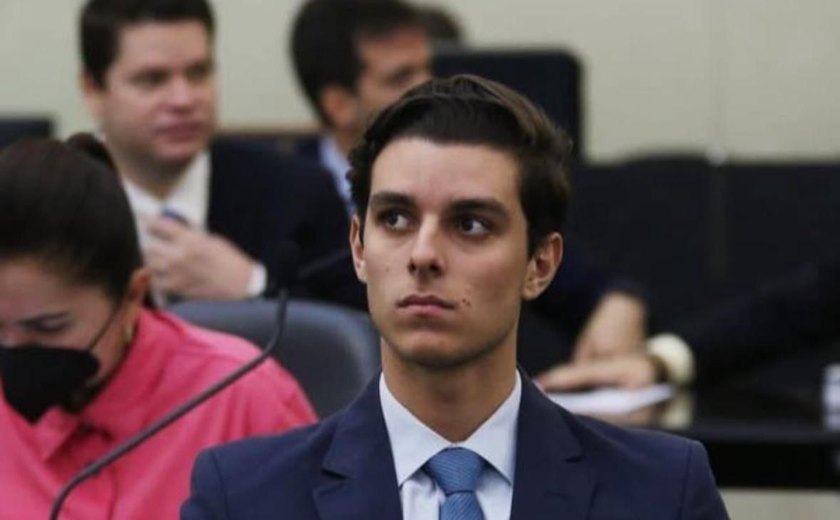 Câmara não empossa suplente Caio Bebeto