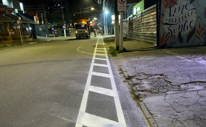 Após furtos de placas, órgão de trânsito implanta zebrado em rua na Jatiúca