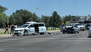 Nos Estados Unidos, carro autônomo do Google é atingido por outro veículo