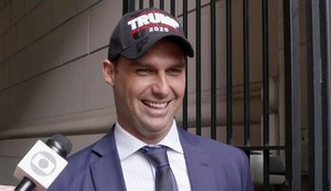 Nome de Eduardo Bolsonaro para embaixada em Washington gera perplexidade entre diplomatas