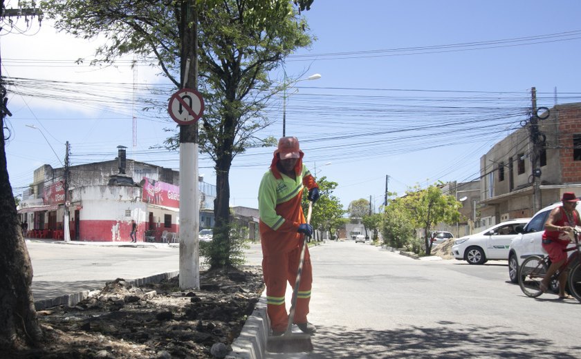 Obras da Prefeitura avançam na orla da Lagoa Mundaú