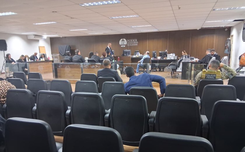 Homem que assassinou esposa há 23 anos é condenado a 30 anos de prisão