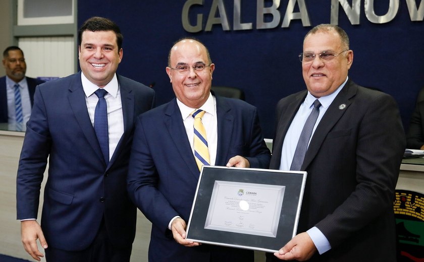 Presidente do TJ/AL recebe maior honraria da Câmara de Maceió