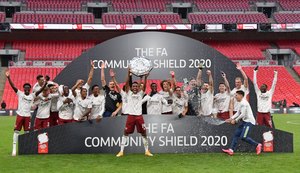 Arsenal vence Liverpool nos pênaltis e ganha a Supercopa da Inglaterra pela 16ª vez