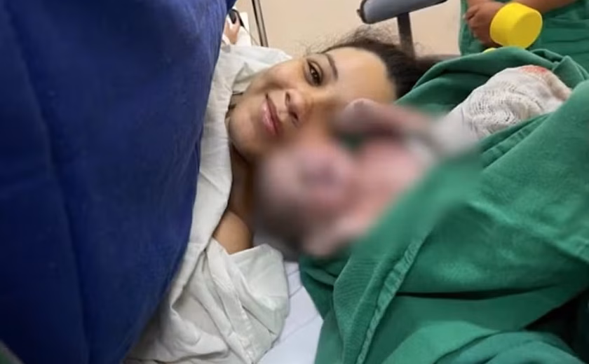 Pais denunciam maternidade de Maceió por negligência médica após nascimento de bebê