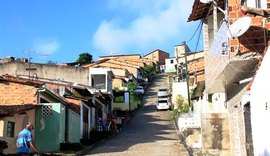 Técnicos sociais iniciam visitas aos moradores das encostas do Mutange e Jardim Alagoas