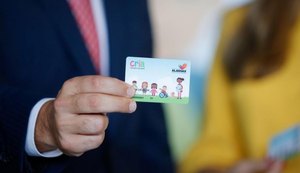 Beneficiárias do Cartão CRIA recebem primeira parcela do auxílio financeiro mensal