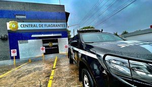 Após tentar fugir de abordagem policial, jovem é preso por tráfico de drogas em Rio Largo