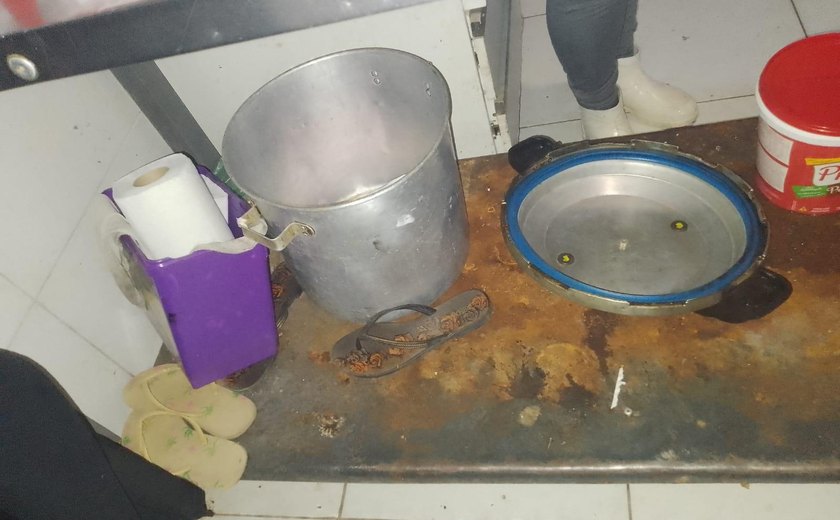 Clínica, bar e restaurante são interditados por irregularidades sanitárias em Maceió