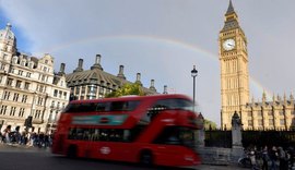 UE pede que Reino Unido tome posição em negociação comercial do Brexit