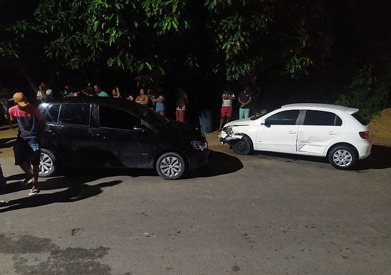 Duas pessoas são atropeladas após condutor perder controle de veículo